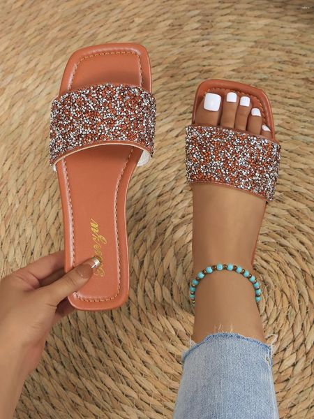 Sapatos casuais Bohemian Vacation Style Flippers feminino para uso de verão 2024 Brown Diamond Sandals Beach Flat