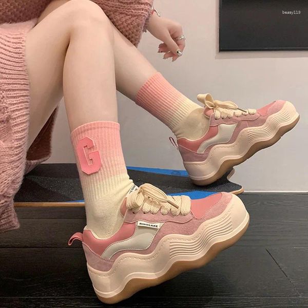 Lässige Schuhe 2024 Mode süß für Frauen Schnürung rosa Frauen, die Sneaker im Freien Trends Soziales Gehen leiten