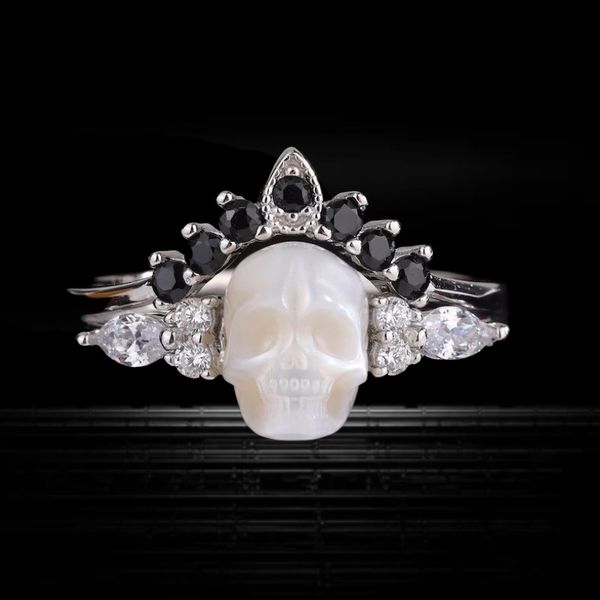 Anello da donna del cranio di design della corona Anello di moda in stile argento e diamanti oro con accessori per gioielli per feste di scheletro per donne