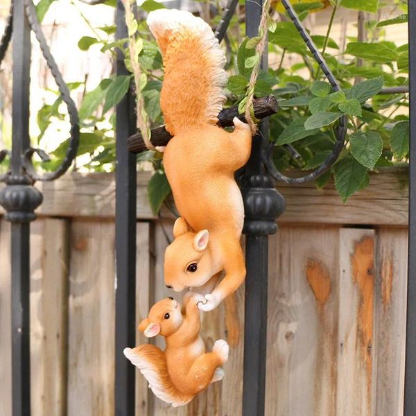 Dekorative Figuren kreatives Harz Eichhörnchen Outdoor Gartendekoration Baum Landschaftshof Hängende Dekor Hauswarming Geschenke