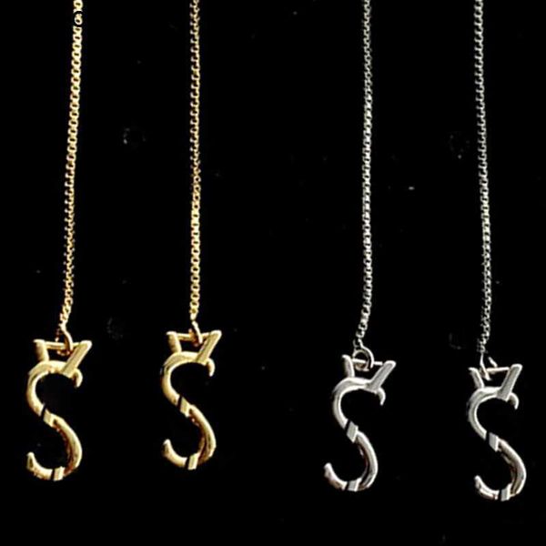 Minimalistische stilvolle Ohrringe 18K Gold plattiert 925 Silberohrringe Ladies Brief Anhänger Long Eardrops Klassische Luxuskopfschmuck