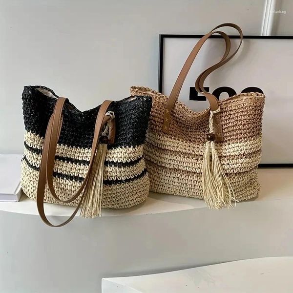 Totes Totes Casual listrado Tassel Salta de palha de papel Tecido feminino Bolsas de ombro feitas à mão Summer Summer Praia de grande capacidade Bolsas de compras