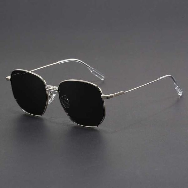 Óculos de sol Designer 2024 Novos óculos de sol polarizados de metal roxo personalizados para femininos de alta definição de óculos de sol para homens de miopia