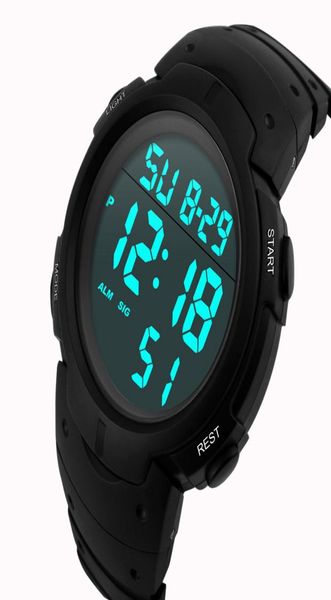 Novos homens de luxo assistem à moda à prova d'água Men039s Boy LCD Digital Stopwatch Data de borracha Sport Wrist Watch Masculino Reloje3425101