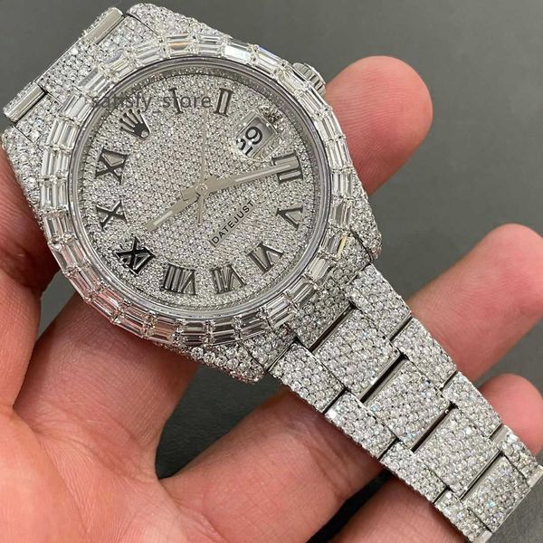 Brilliant round taglio completamente ghiacciato orologio da diamante moissanite per uomini per ogni occasione una bellezza lussuosa con diamante VVS CLARITY