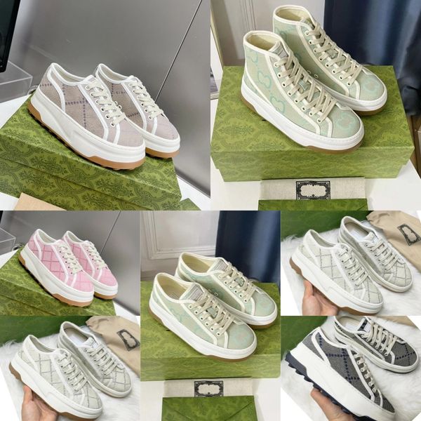 Дизайнер Rhyton Beige Retro Casual Shoes Men Men Women Women Platform Round Shoes Athletic Men Sneakers Trainers Trainers