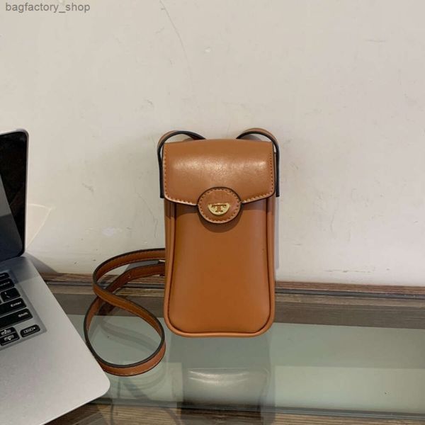 Luxusdesignerinnen Frauenbag Mode vertikales Mobiltelefon kleiner Platz für Frauen Neue trendige koreanische Version Einfache und stilvolle High-End-Einzelschulter-Crossbody