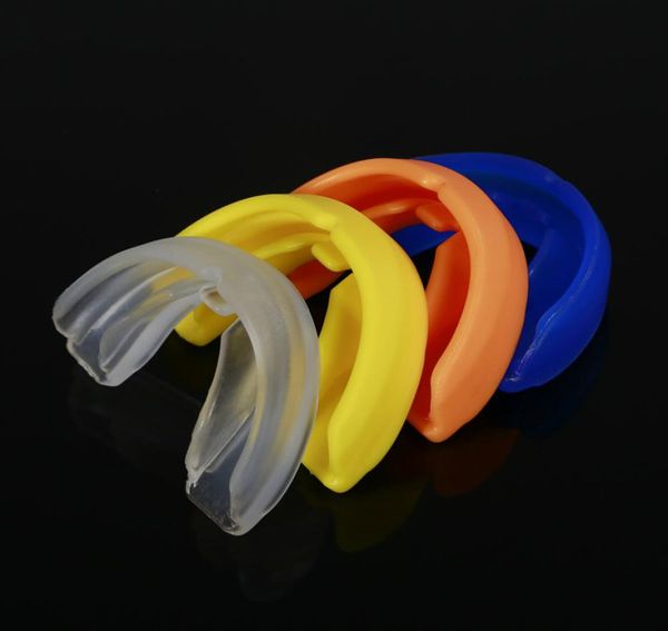 Professional Fitness Sports Bocal Guard Guard dentes Protetor para boxe Basquete de futebol karatê muay thai segurança3758129