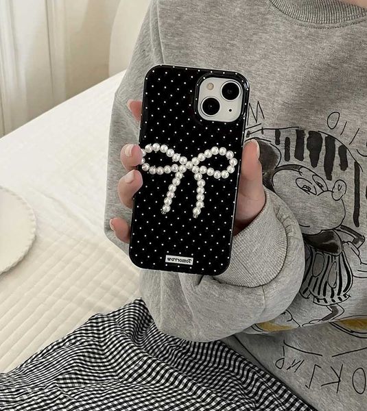 Casos de telefone celular Ins doce preto de onda branca ponto estereoscópico de capa de pérola Bowknot para iPhone 15 14 13 12 11 Pro Max Telefone capa J240426