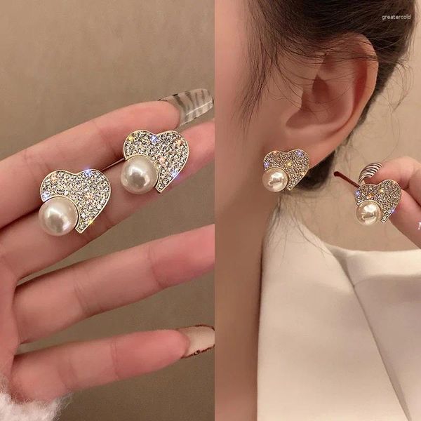 Brincos do garanhão French Light Luxury Imitation Pearl Heart for Girl Women Korean Fashion Crystal Brincha Jóias Elegantes