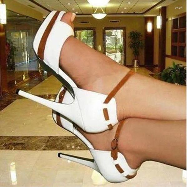 Vestido sapatos pateta de sandálias femininas de moda linda tecido de couro grátis 12 5 cm de altura no verão.