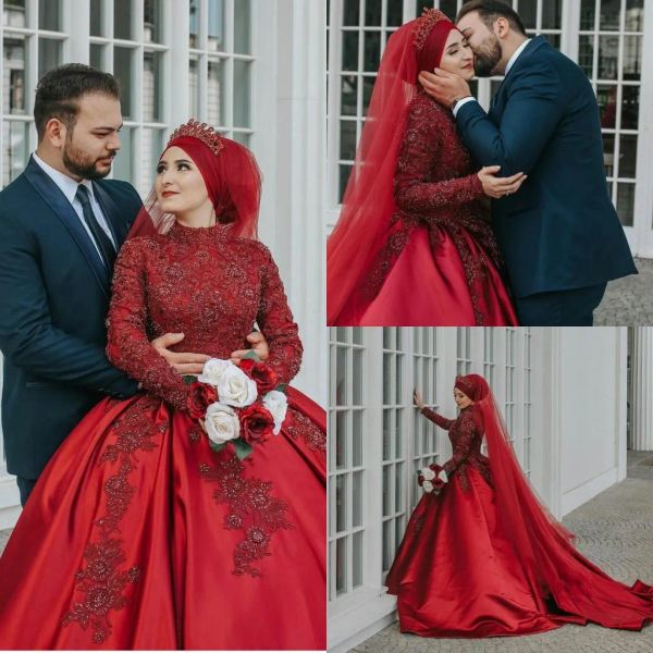 Abiti da sposa musulmani rosso scuro a maniche lunghe al collo alto Hijab Abito da accoglienza da sposa satina