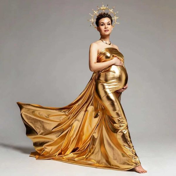 Abiti di maternità Donna in gravidanza Golden Photography Prop Packaging Sfondo utilizzato per scattare foto in tessuto elastico lucido Q240427