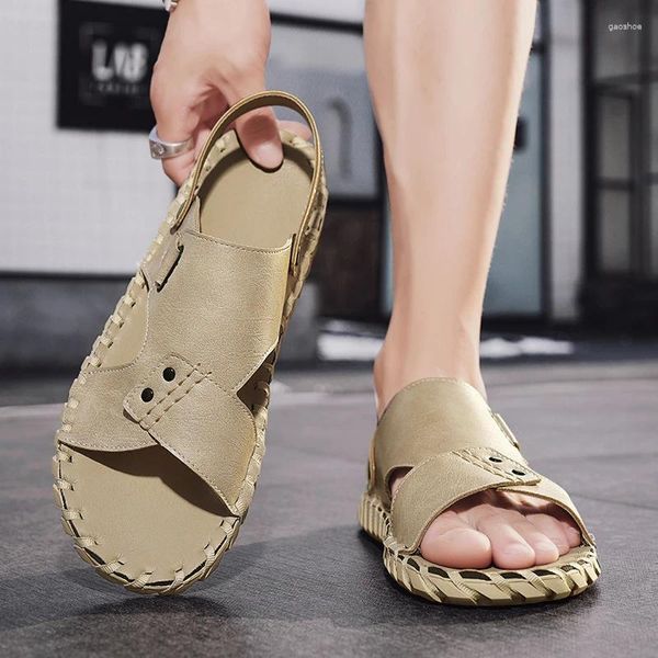 Sandálias 2024 Verão Roman Roman-Fins Sofra Sofra Sapatos de praia Dirigindo chinelos ao ar livre