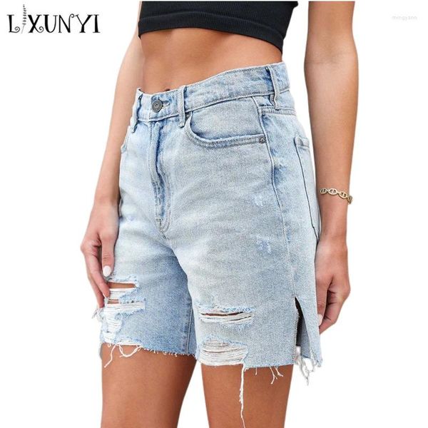 Frauen Jeans gewaschen halb dänge Hosen Frauen hellblauer Sommer Ankunft Loch Side Split Denim Shorts Raked gerade lässige mittlere Taille