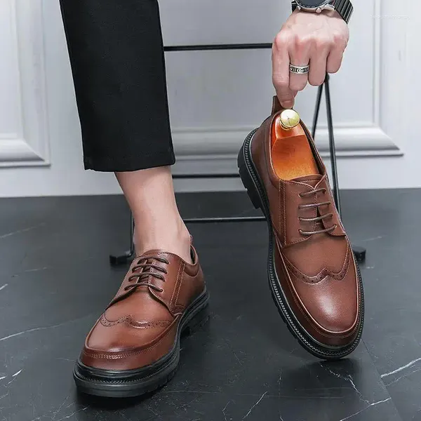 Kleiderschuhe elegante Männer italienische Mode formelle tragen hochwertige Freizeit -Hochzeitsfeier Derby