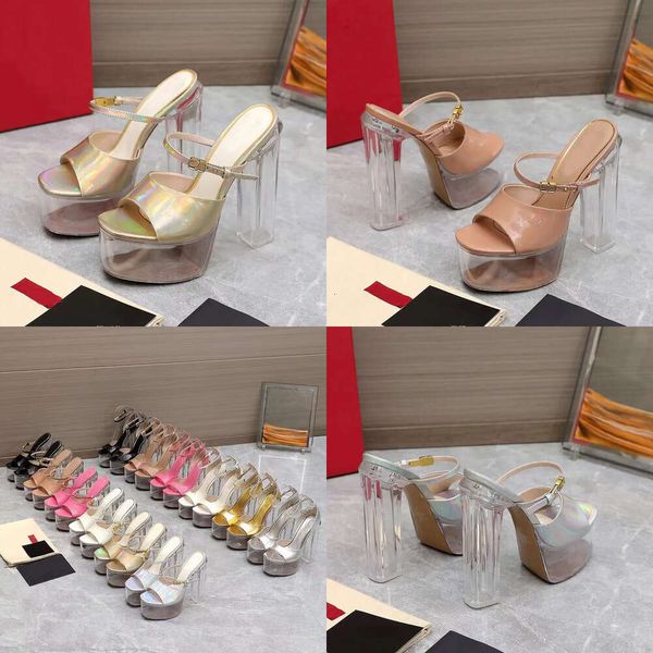Yeni 2024 Şeffaf Slipper Kadın Platform Platform Sandalet Terlik Tasarımcı Moda Kemer Tokası Günlük Yüksek Topuk Açık Ayak Ayak Plaj Ayakkabıları S Orijinal Kalitesi