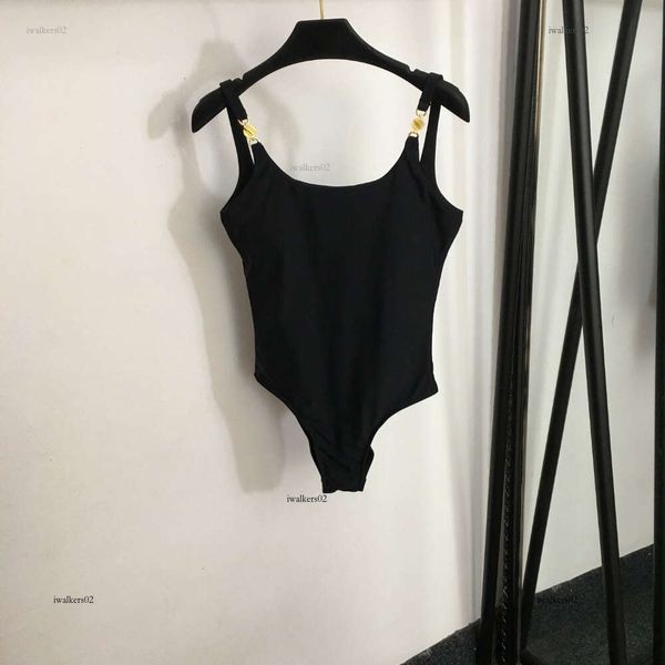 Marka Mayo Kadın Bikini Tasarımcısı Tek Parçalı Mayo Moda Logosu Seksi Mayolar Altın Omuz Tonosu Dekoratif Sling Tatil Beach Giyim Nisan 26