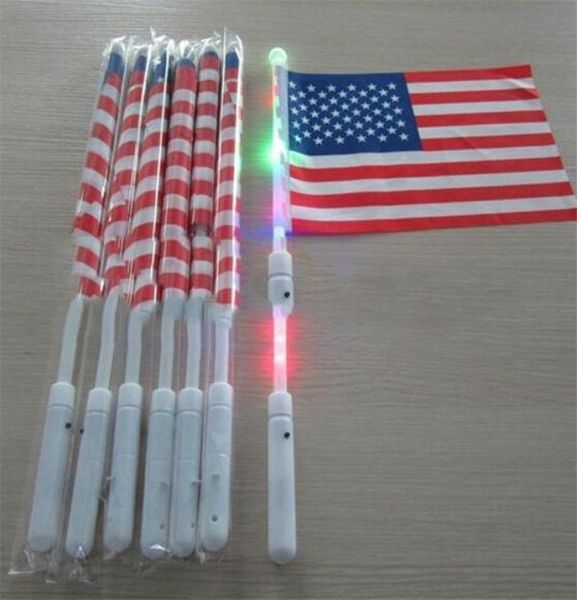 LED American Hand Flags 4. Juli Independence Day USA Banner Flagge IC Days Parade Party Flag mit Lichter6368777