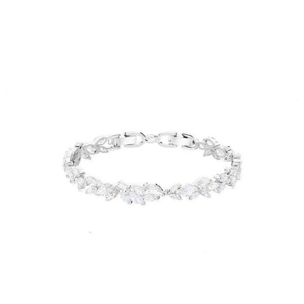 Designer Swarovskis Elemento cristallo di gioielli Crystal Element Romantico foglia goccia calare bracciale fresco a foglia di occhio petalo bracciale femmina