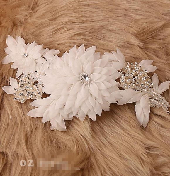 Dream Bellis perennis Brindal Crystal Crystal Bridal Hair Acessórios Ivory pode estar vestindo como faixa feita à mão organza flor Headban2734099