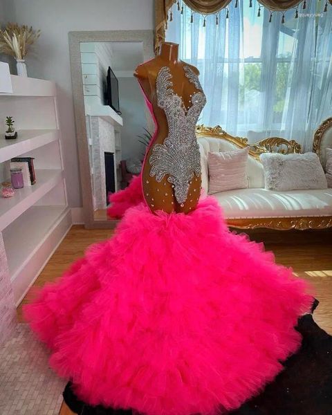 Abiti per feste Fuchsia Rosa scintillante Lunga sera cerimonia di concorsi per Black Girl 2024 Luxury Diamond Sheer Birthday Gala Dress