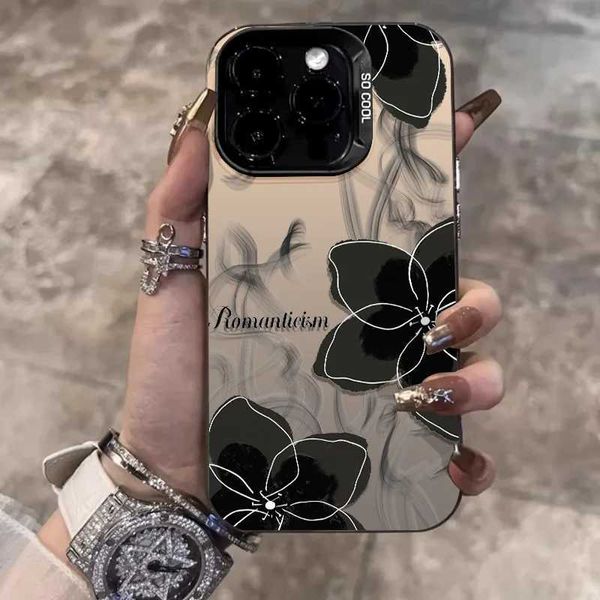 Case di telefonia cellulare Nuova e elegante custodia del telefono per iPhone 11 12 13 14 15 Promax 7 8 14 15Plus XR XSMAX Black Gold Gold April Grass Protective Shell J240426