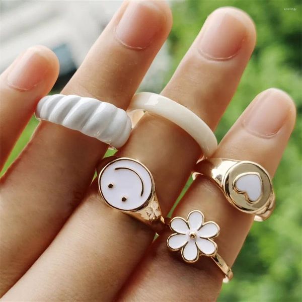 Clusterringe 2024 verkaufen Liebesring Tropföl Weiß Blumenherz Vintage Set mit 6-teiliger Frauen Fingerschmuck Mädchen Geburtstag Geschenk