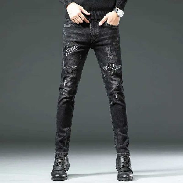Jeans masculinos Novo calça de alta qualidade e outono bordados de jeans bordados calças de jeans de unidade 90