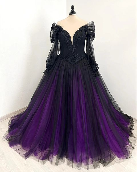 Gothic Brautkleider schwarz und lila eine Linie plus Größe Brautkleider Spitzen Applikationen von Schulter Langarm Tüll Tüll Lange Zug Braut Kleid