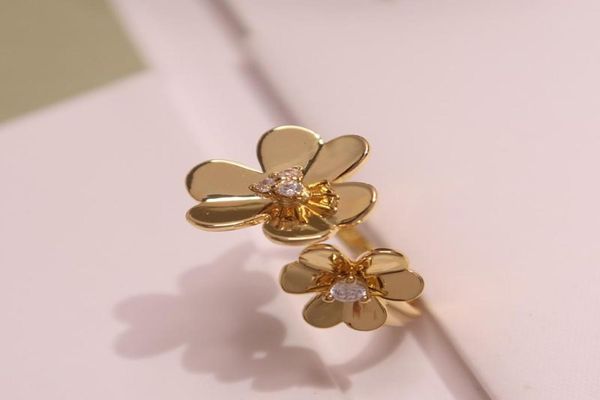 Rings Cluster Personality Trend Gold Flower Ring Gold Lucky Clover Ladies039 Party Like A Breat of Fresh Air Gift Frei4921359