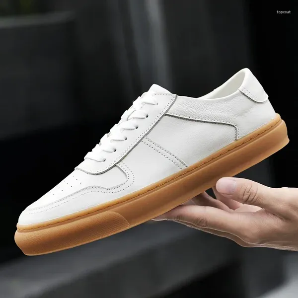 Sapatos casuais homens moda moda simples tênis brancos de vaca de couro respirável calçado de caminhada macia