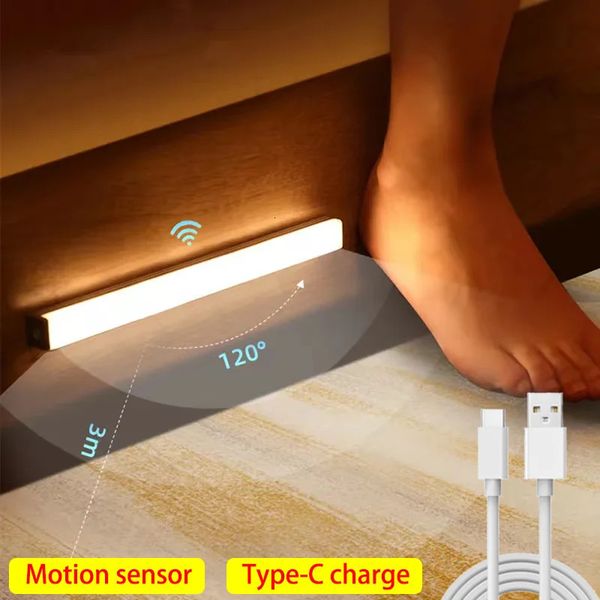 Night Light Motion Sensor Light LED wireless LED Typec Lampada ricaricabile armadio per armadio retrofondo della lampada per cucina LED 240424