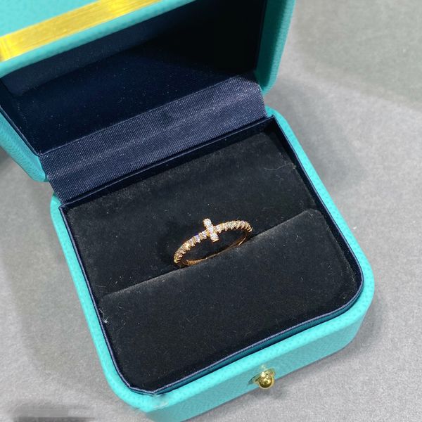 Anel Ring Ring Luxury Jewelry Rings for Women Alphabet Diamond Design Presente Jóias Temperamento Rings Versáteis Caixa de presente muito opcional Tamanho 5-9 Muito bom