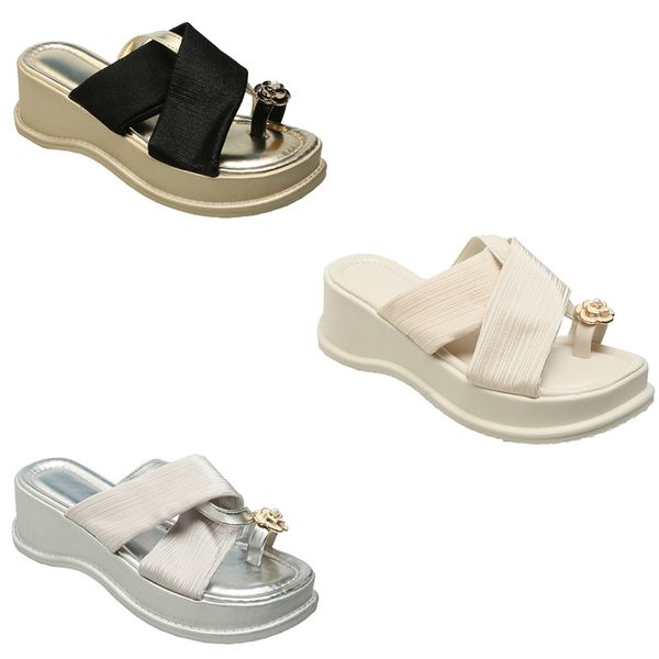 2024 Nuovo designer Slifori Slifori Slide Donne Sandali Beige Silver Black Flower Womens Flip Flip Flops Affes di dimensioni 35-40 Gai