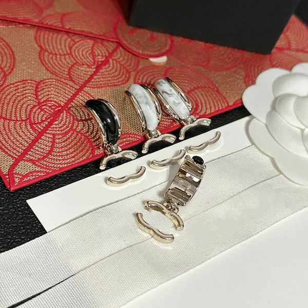Luxus 18K Gold Plated Luxury Brand Designer Briefe Stud Geometrische berühmte Frauen Kristall Strass Pearl Messing Earring Hochzeit Jewerlry 2Colors