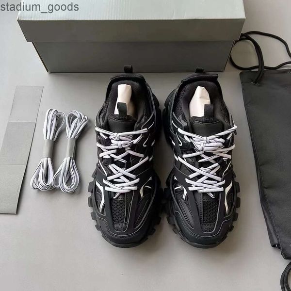 Treinador Balencigaas Balanciagalies Sapatos Designer Plataforma de Designer 3.0 tênis Triple Men Women Leather Sneaker Branco Preto Our 8dxm