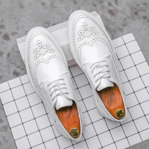 Lässige Schuhe hochwertige weiße Plattform Brogues Leder Männer Hochzeit Oxford Schnüre-up-Büro Herren Mann Kleid