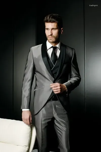 Herrenanzüge hochwertiger italienischer Stil grauer Satin -Männer passt intelligente Business Formale Hochzeit für maßgeschneiderte Slim Fit 3 -teilige Prom -Tuxedo