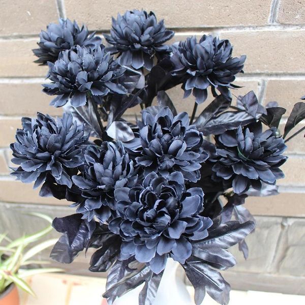 Dekorative Blumen 1PC Seiden schwarz Rose künstliche Blumenkopf Bouquet Haus Wohnzimmer Hochzeit Weihnachten Halloween Jahr Dekoration