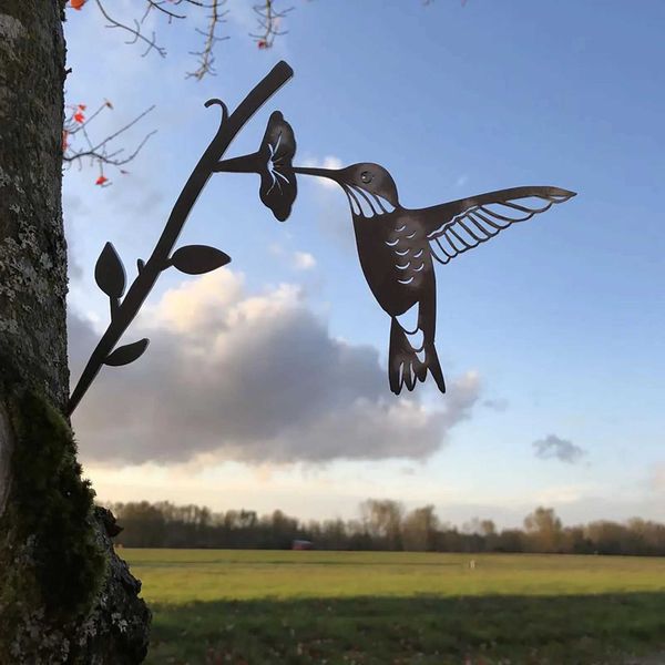 Decorações de jardim Bossa de beija -flor decoração de arte de pássaro para o seu quintal ou árvore de metal simulação pássaros silhuettes decoração de jardim de ornamentos