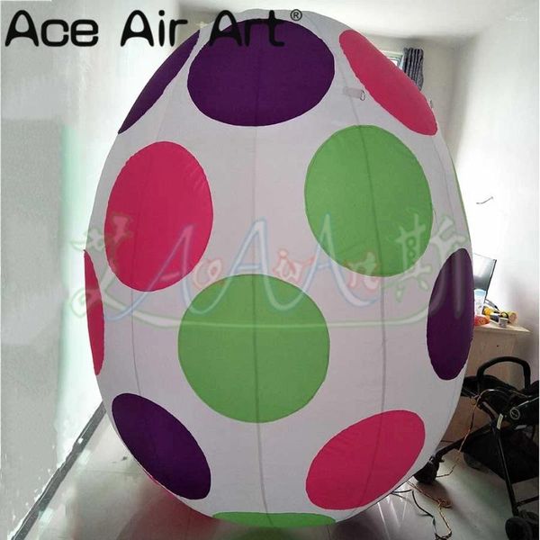 Party -Dekoration 2mH aufblasbare Ostereigei weiße Eier mit Farbplätzen für Werbeausstellung von Ace Air Art bedeckt