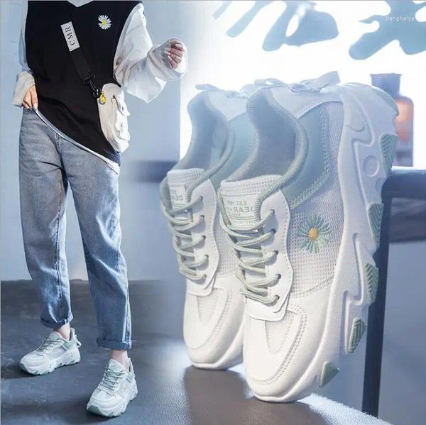 Fitness Shoes Corean White Casual для женщин Летнюю осень -воздухопроницаемая сетка Вулканизация 2024 Ladies Light Platform Sneaker обувь