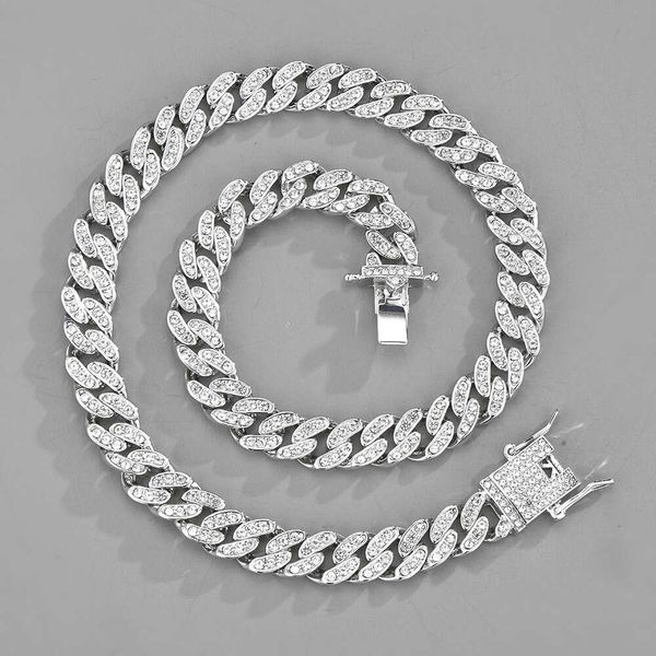 Colares de pingente de grife de grife de diamante completo Chain Chain Trendetter Jóias de Rap Rap de 10 mm para mulheres