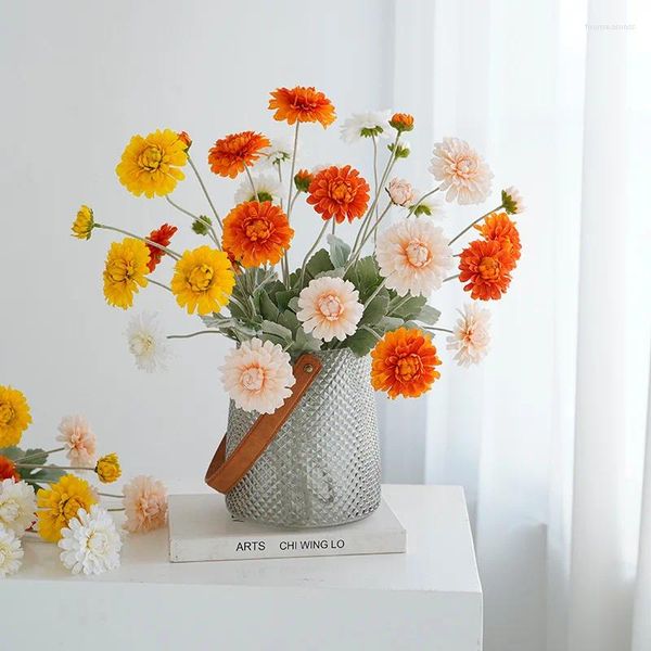 Fiori decorativi 4 teste piante artificiali bouquet naturale piccola margherita per la casa giardino decorazione del matrimonio accessori fai -da -te