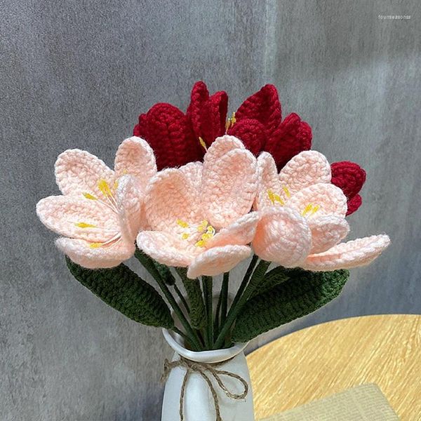 Flores decorativas trituradas à mão Tulipas artificiais Bouquet Crochet Fake DIY Casamento Home Tabel Decor Year Gifts Presentes