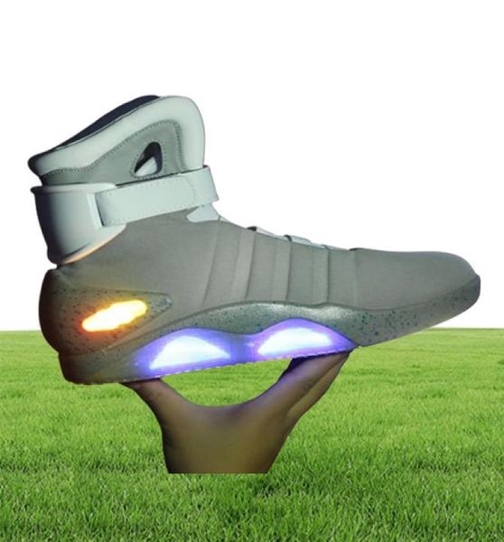 De volta aos sapatos futuros Cosplay Marty McFly Sneakers Sapatos LED LUZ GLOW TENIS MASCULINO adulto Sapatos de cosplay Recarregável LJ2012747766