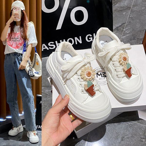 Little White Shoes Women's Summer New Korean Edition Studentin Casual Spitze vielseitige Board Schuhe