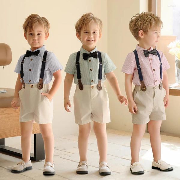 Roupas Define o vestido infantil calças britânicas de faixas de banda traseira para meninos do primeiro ano de flores de camisa de manga curta de meninos