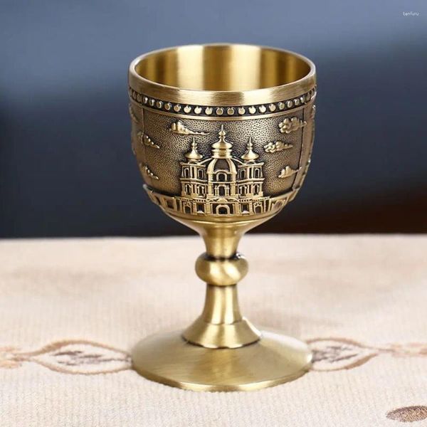 Tumblers de castelo clássico copo de vinho de metal europeu artesanato esculpindo vidro padrão artesanal pequeno doméstico cálice